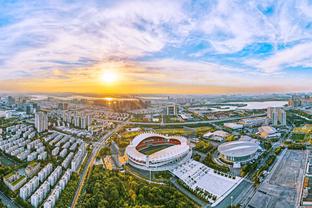 太丝滑了！姆总的滑跪庆祝在足坛属于什么水平？